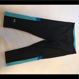 Under Armour cropped leggings